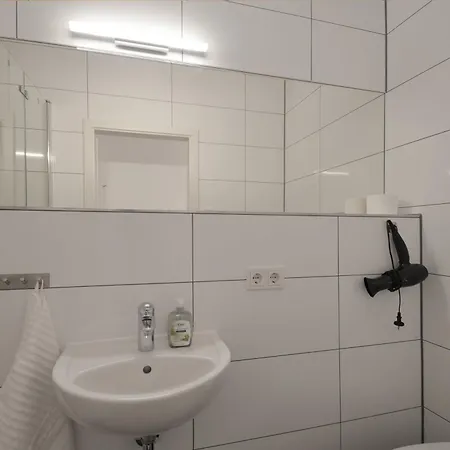 3 Bathroom, Rhapsody In Roof, Penthouse Monaco di Baviera
