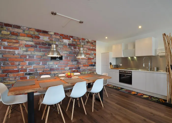 3 Bathroom, Rhapsody In Roof, Penthouse Appartement