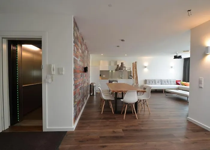 3 Bathroom, Rhapsody In Roof, Penthouse