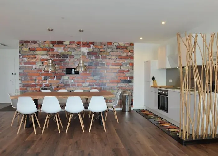 3 Bathroom, Rhapsody In Roof, Penthouse *