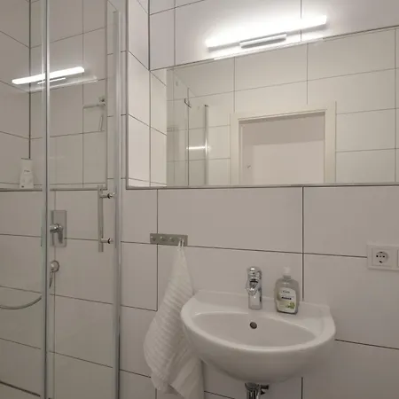 Apartment 3 Bathroom, Rhapsody In Roof, Penthouse